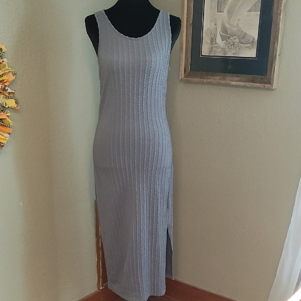 Gray Textured Maxi Dress-Flattering Fit